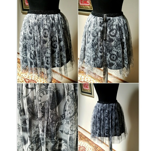 🚩 SALE NWT Disney Tulle Skirt Alice in Wonderland Clock Print S-M - Picture 3 of 5